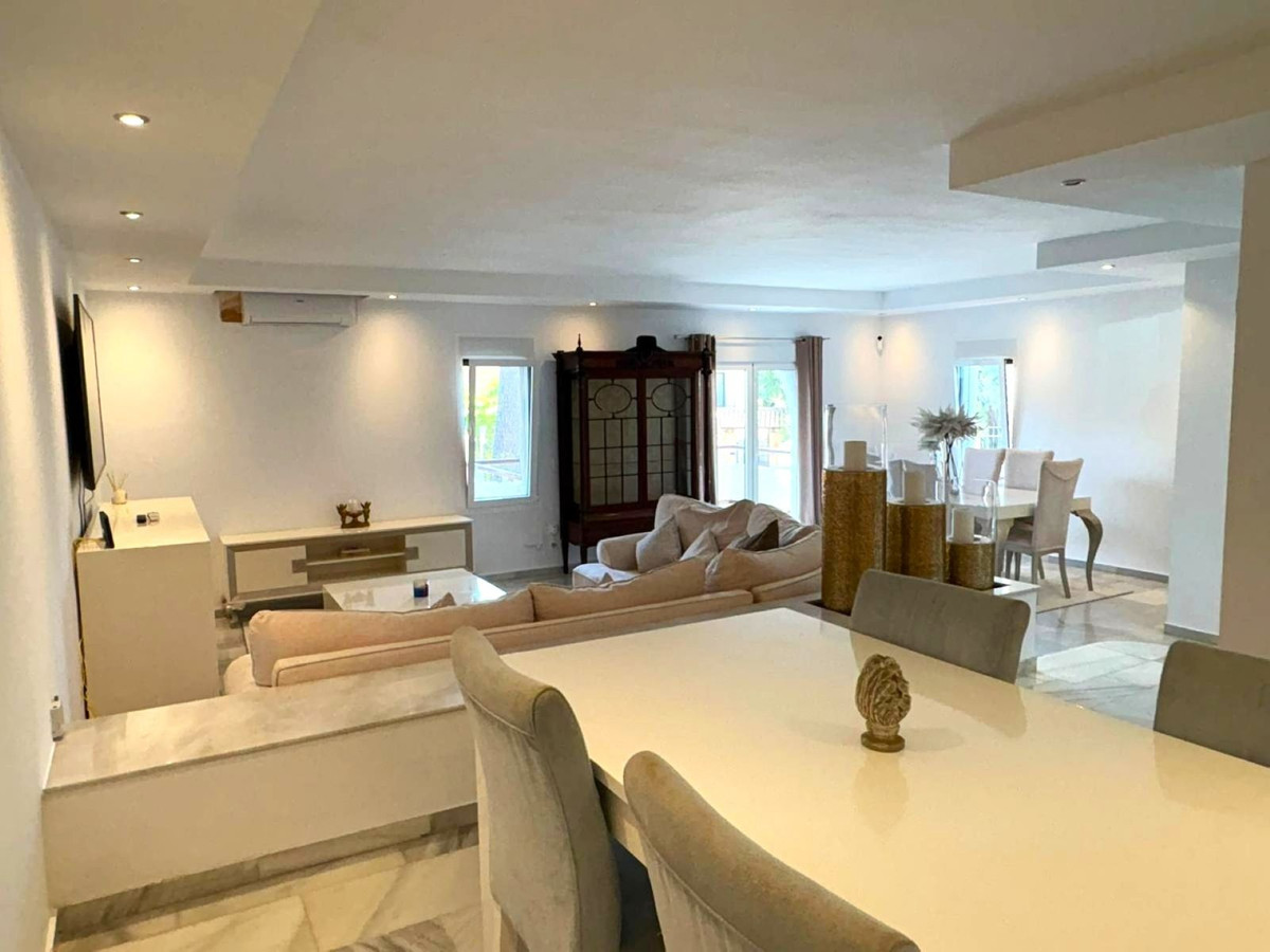 3 Bed - Townhouse for Sale in Nueva Andalucia, Marbella