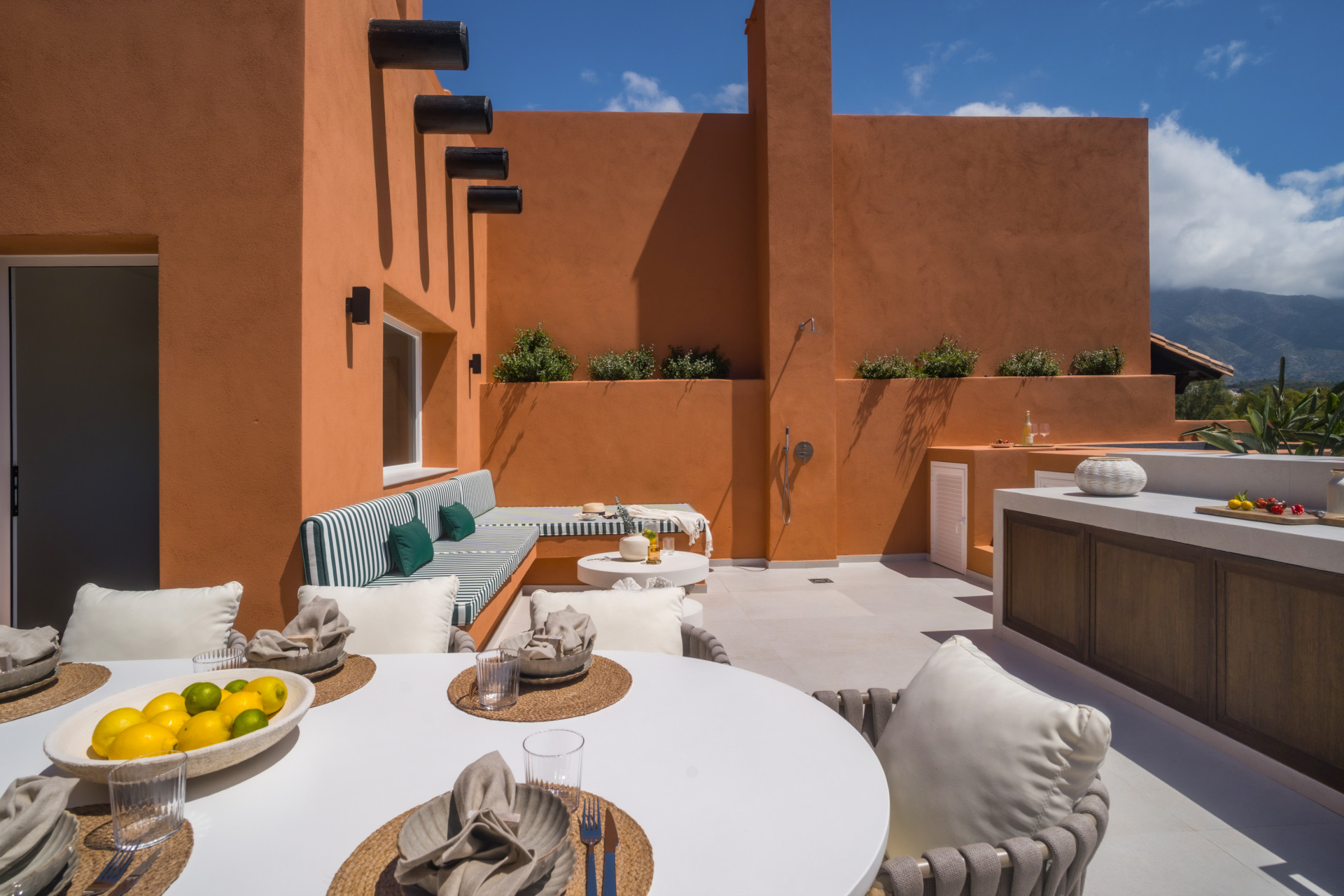 4 спални, 3 бани - Пентхаус за продажба в Nueva Andalucia, Marbella