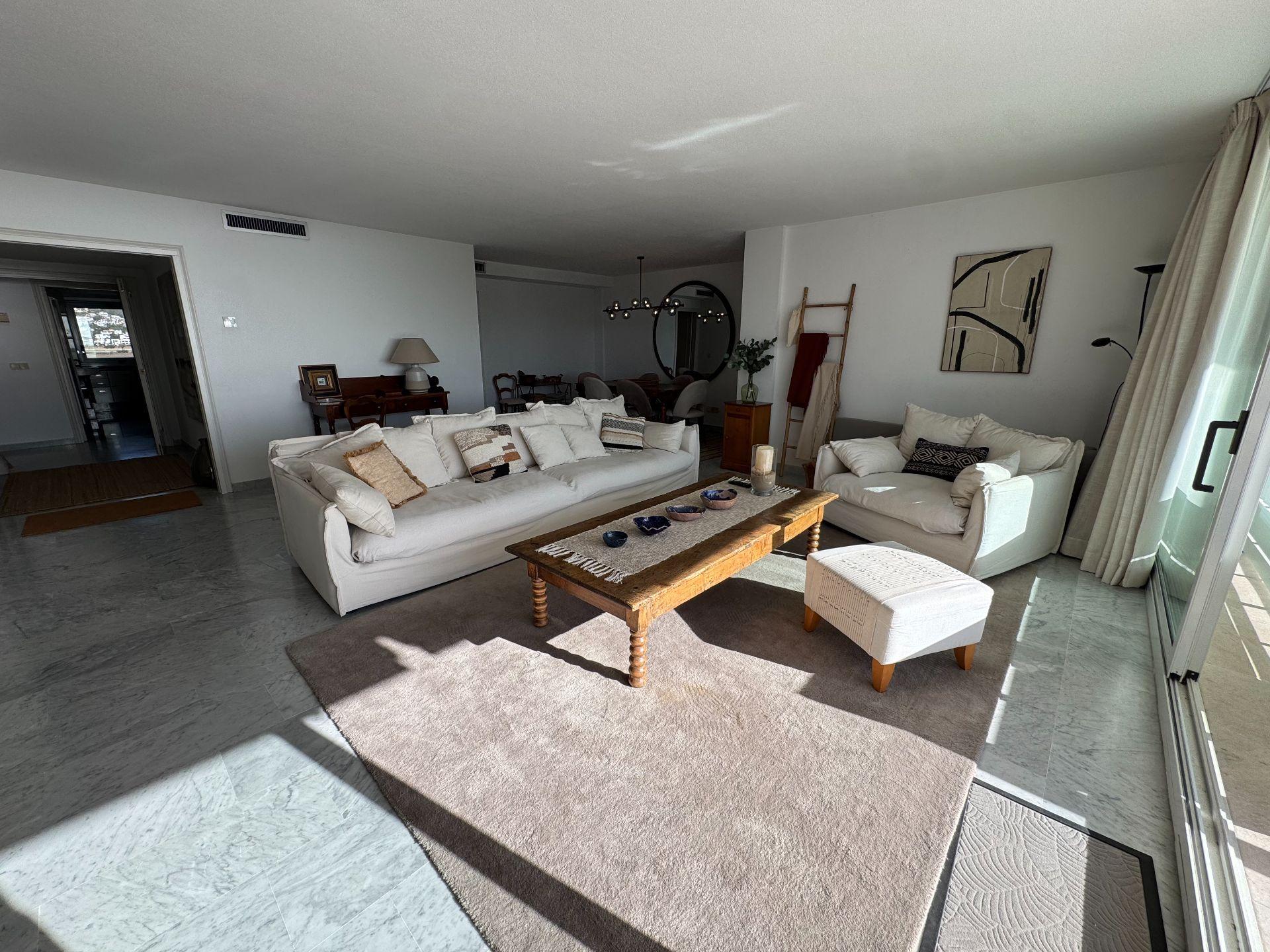 Piso de 3 Dormitorios en venta en Marina Botafoch, Eivissa