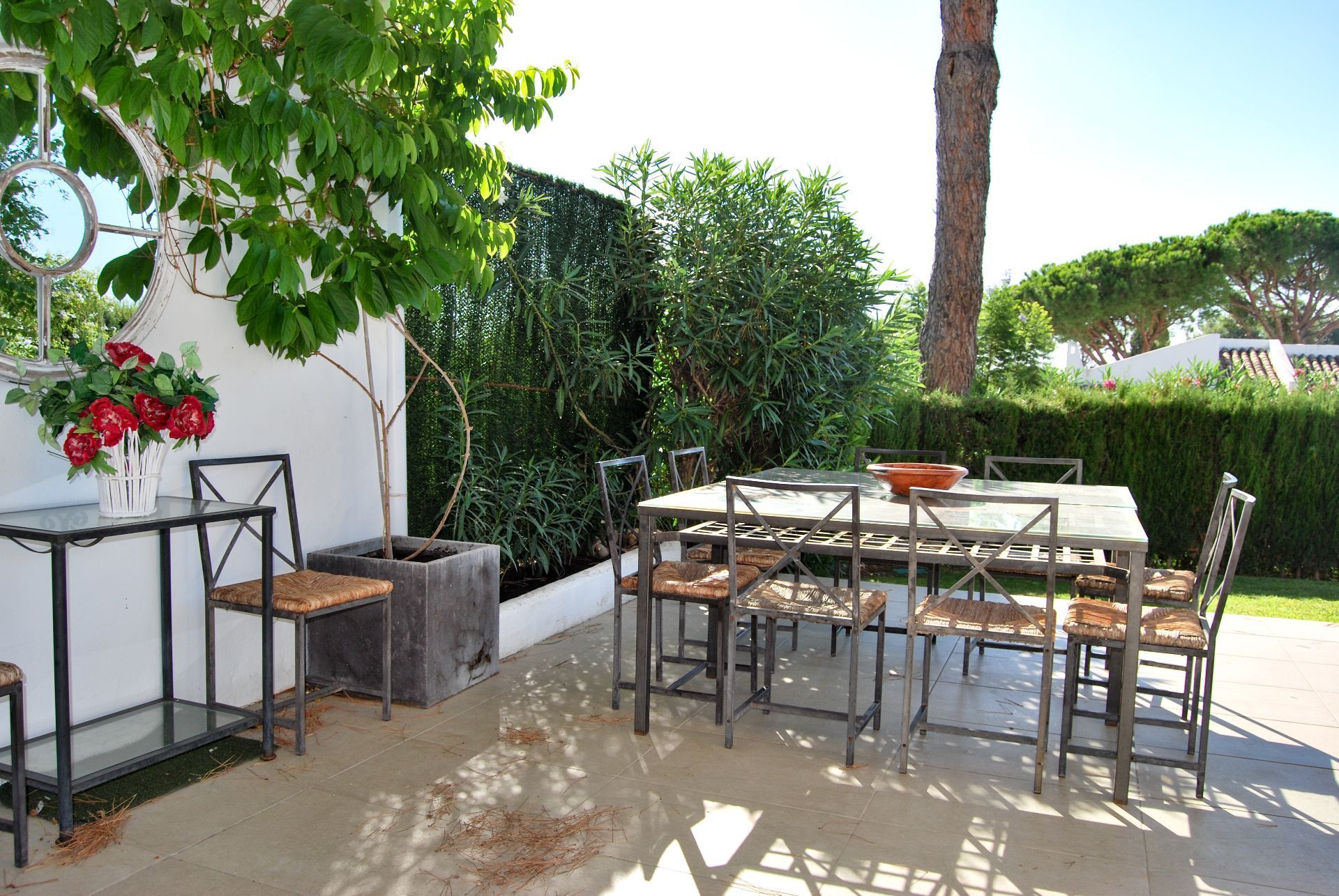 6 Bed, 4 Bath - Townhouse for Sale in Nueva Andalucia, Marbella