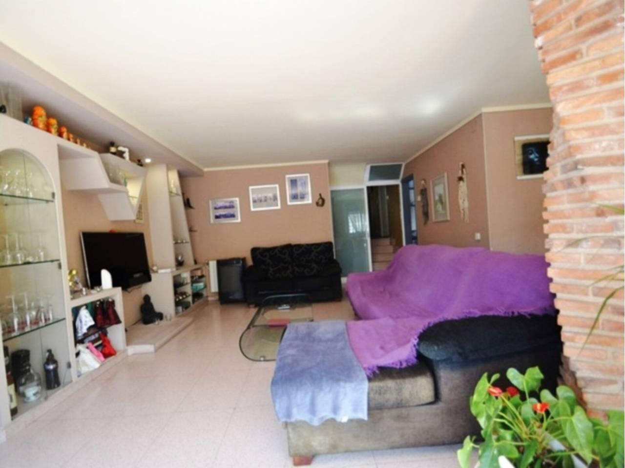 Casa Adosada de 4 Dormitorios en venta en Salou