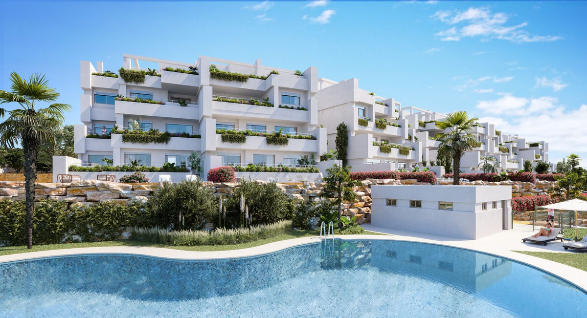 Ático de 2 Dormitorios y 2 Baños en venta en Estepona