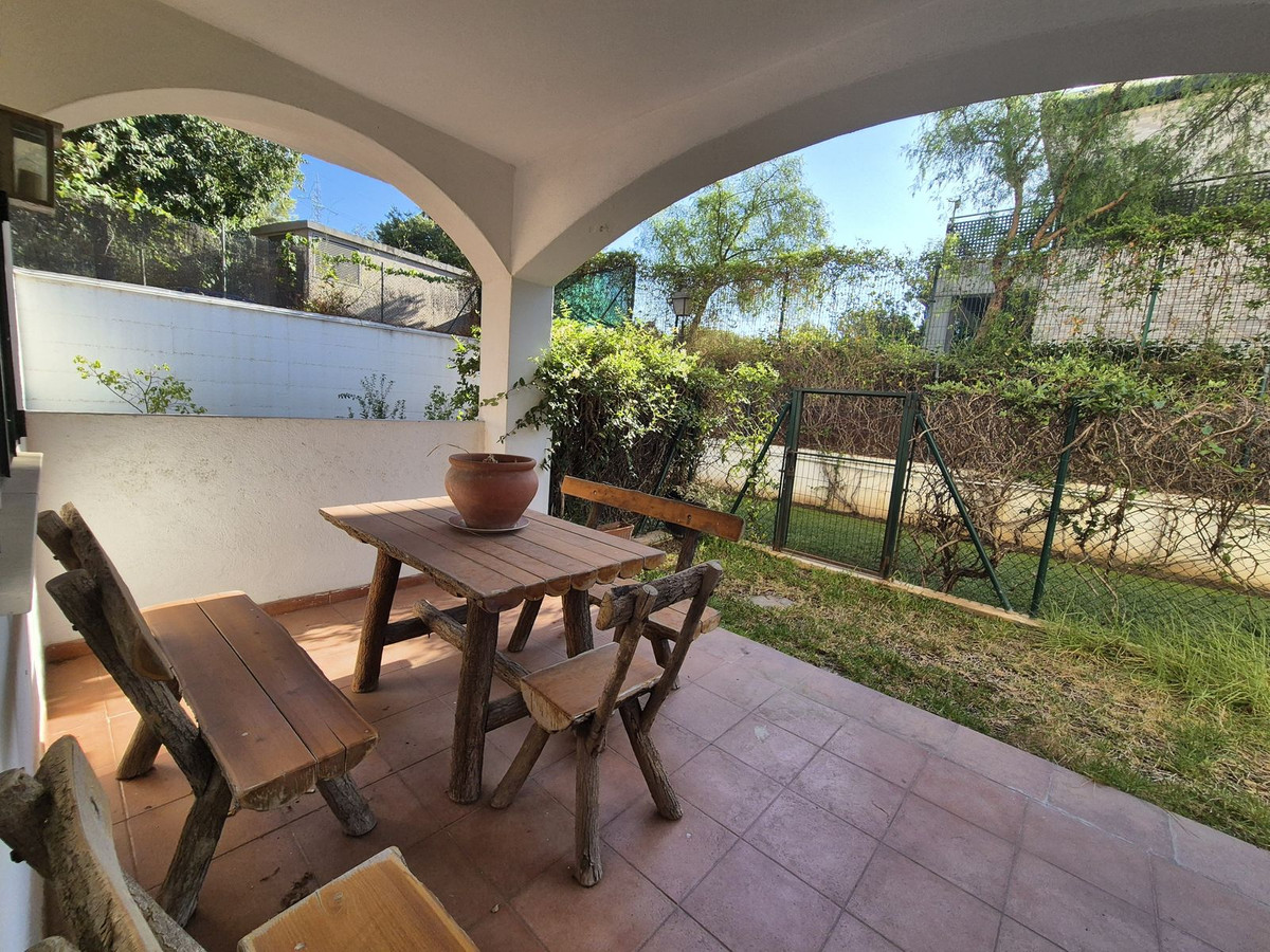 Piso de 3 Dormitorios y 2 Baños en venta en Nagüeles, Marbella