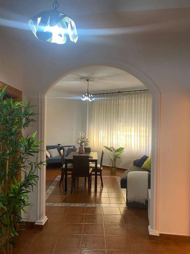 12 Slaapk., 5 Badk. - Rijwoning te koop in Almeria