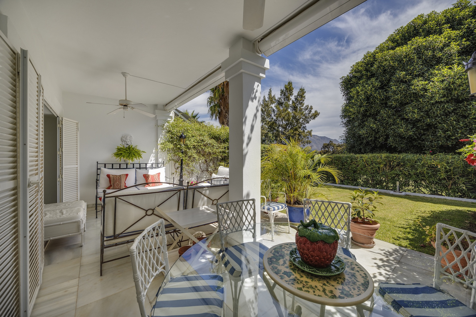 5 Bed - Townhouse for Sale in New Golden Mile, Estepona