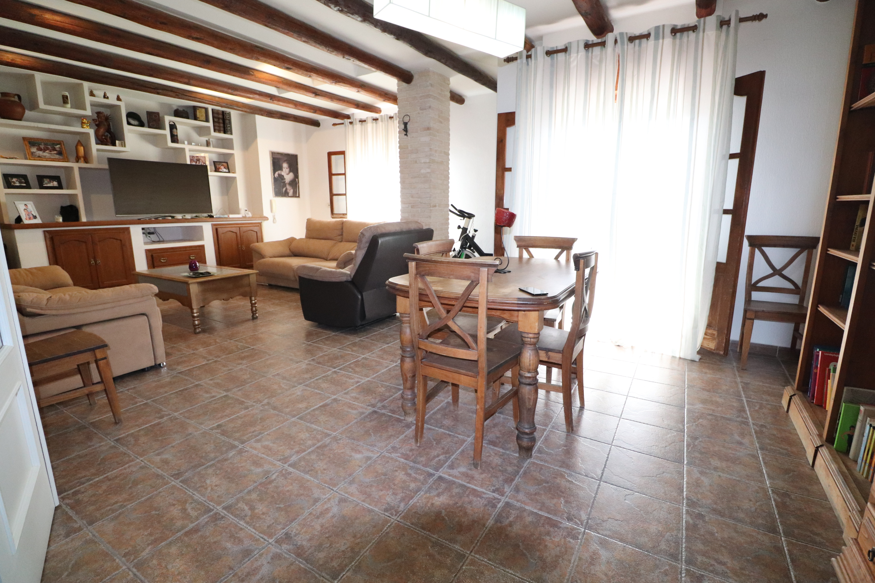 Casa Adosada de 3 Dormitorios en venta en Benijófar