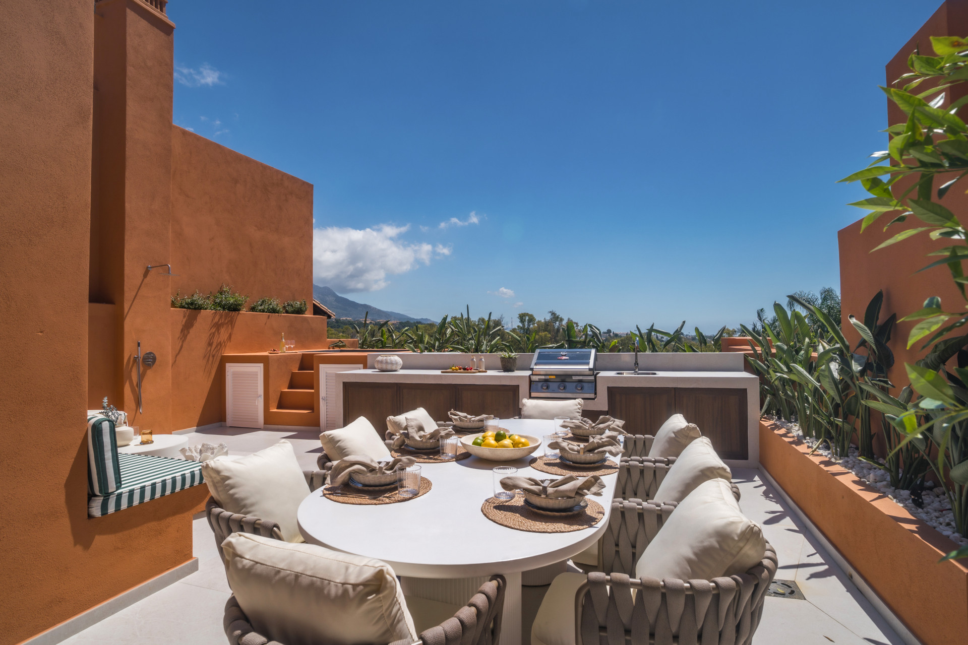 4 спални, 3 бани - Пентхаус за продажба в Nueva Andalucia, Marbella