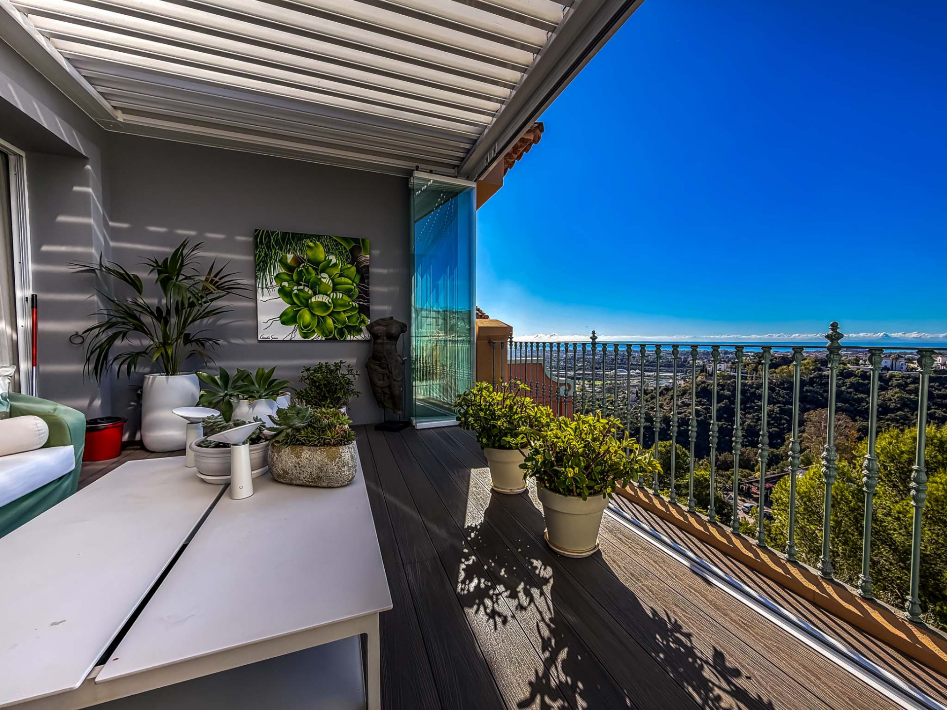 Ático de 2 Dormitorios y 2 Baños en venta en Monte Halcones, Benahavís