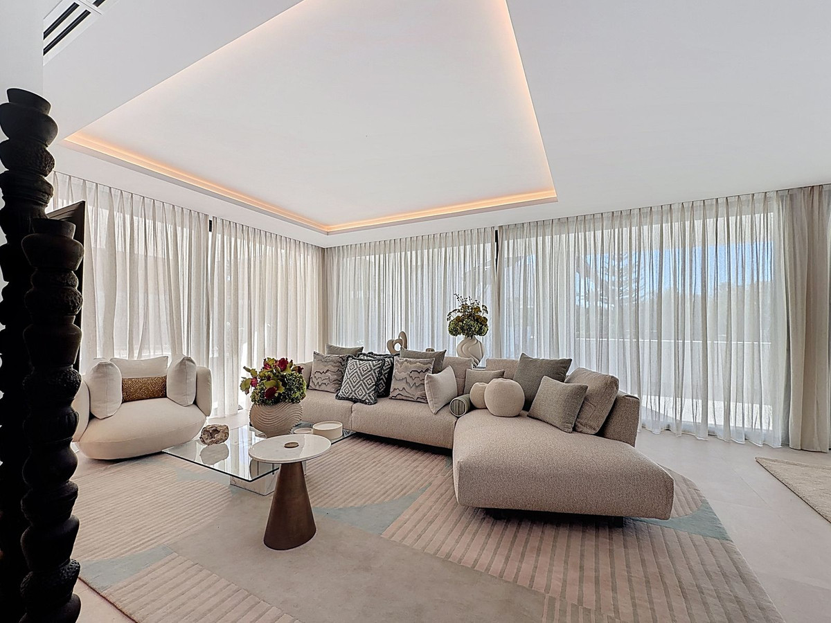 5 спални - Вила за продажба в Nagueles, Marbella