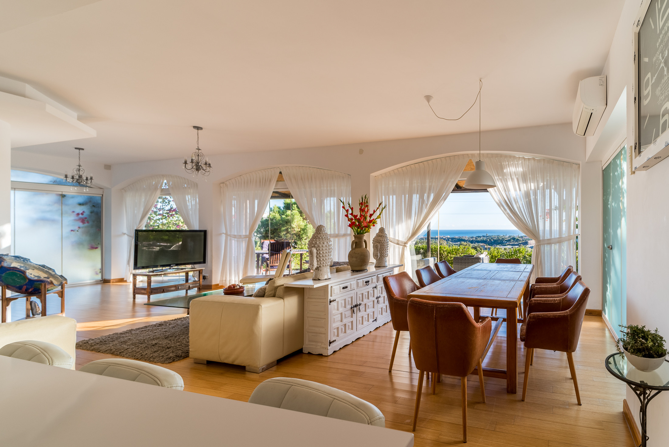 Casa de 7 Dormitorios y 7 Baños en venta en Estepona