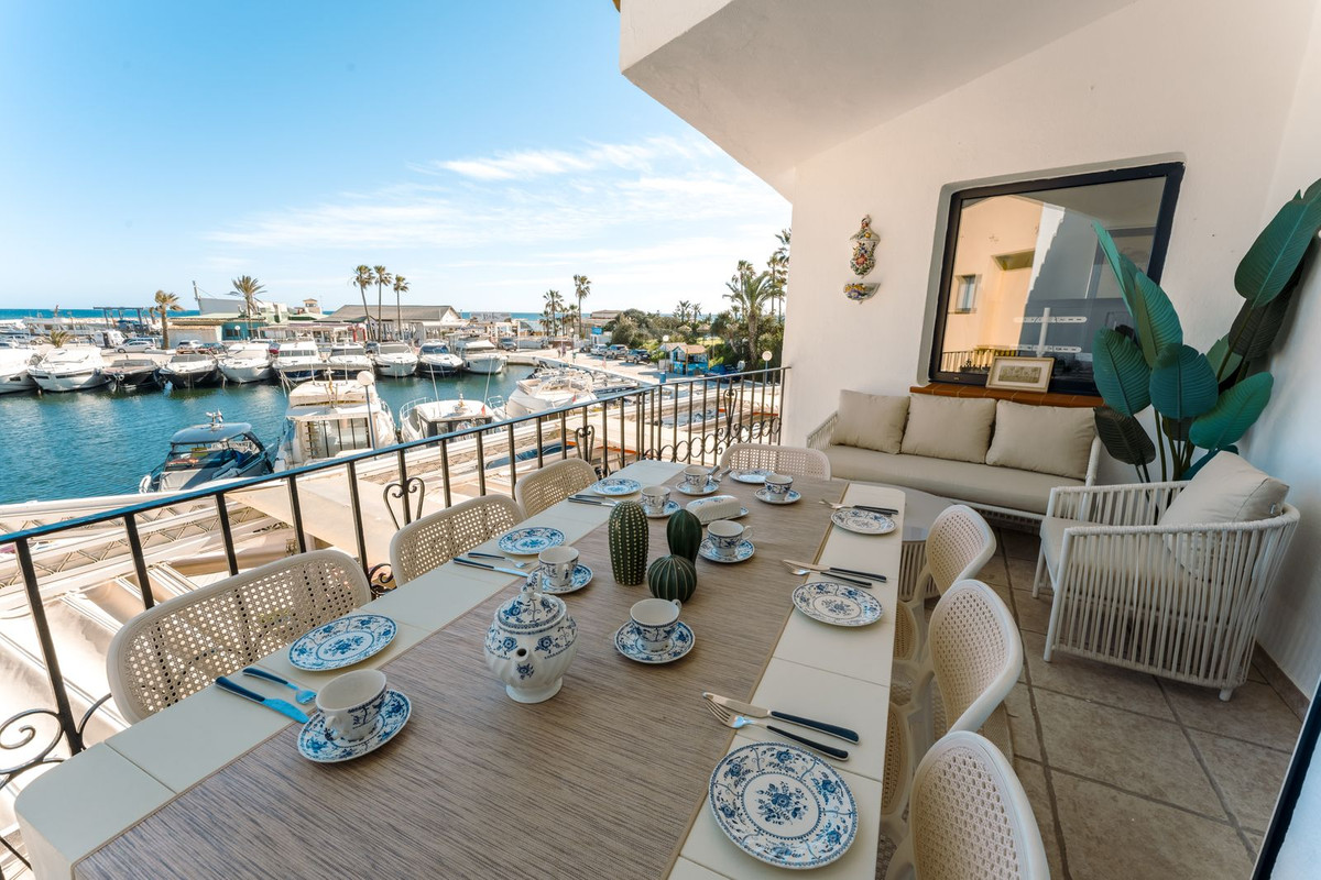 4 Bed, 3 Bath - Townhouse Holiday Rental in Cabopino, Marbella