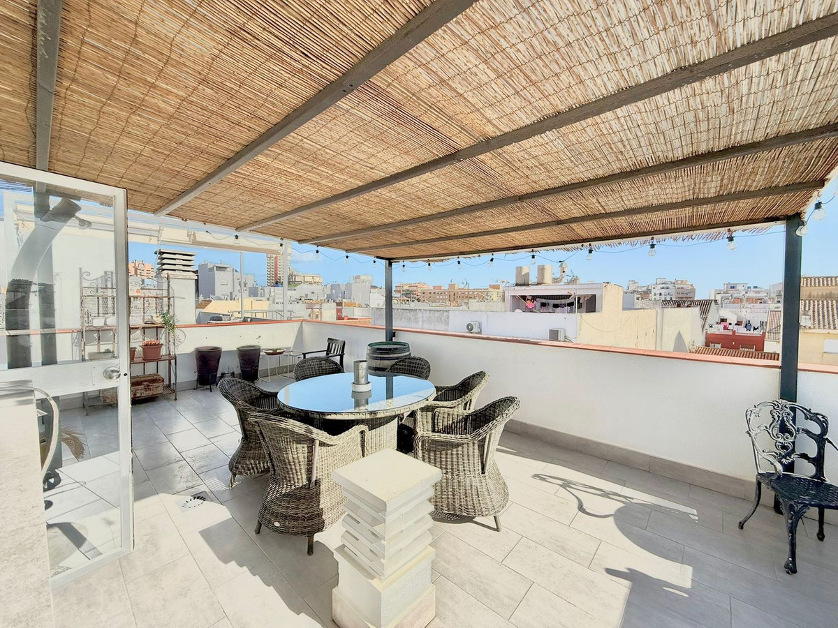 Ático de 3 Dormitorios y 2 Baños en venta en Fuengirola