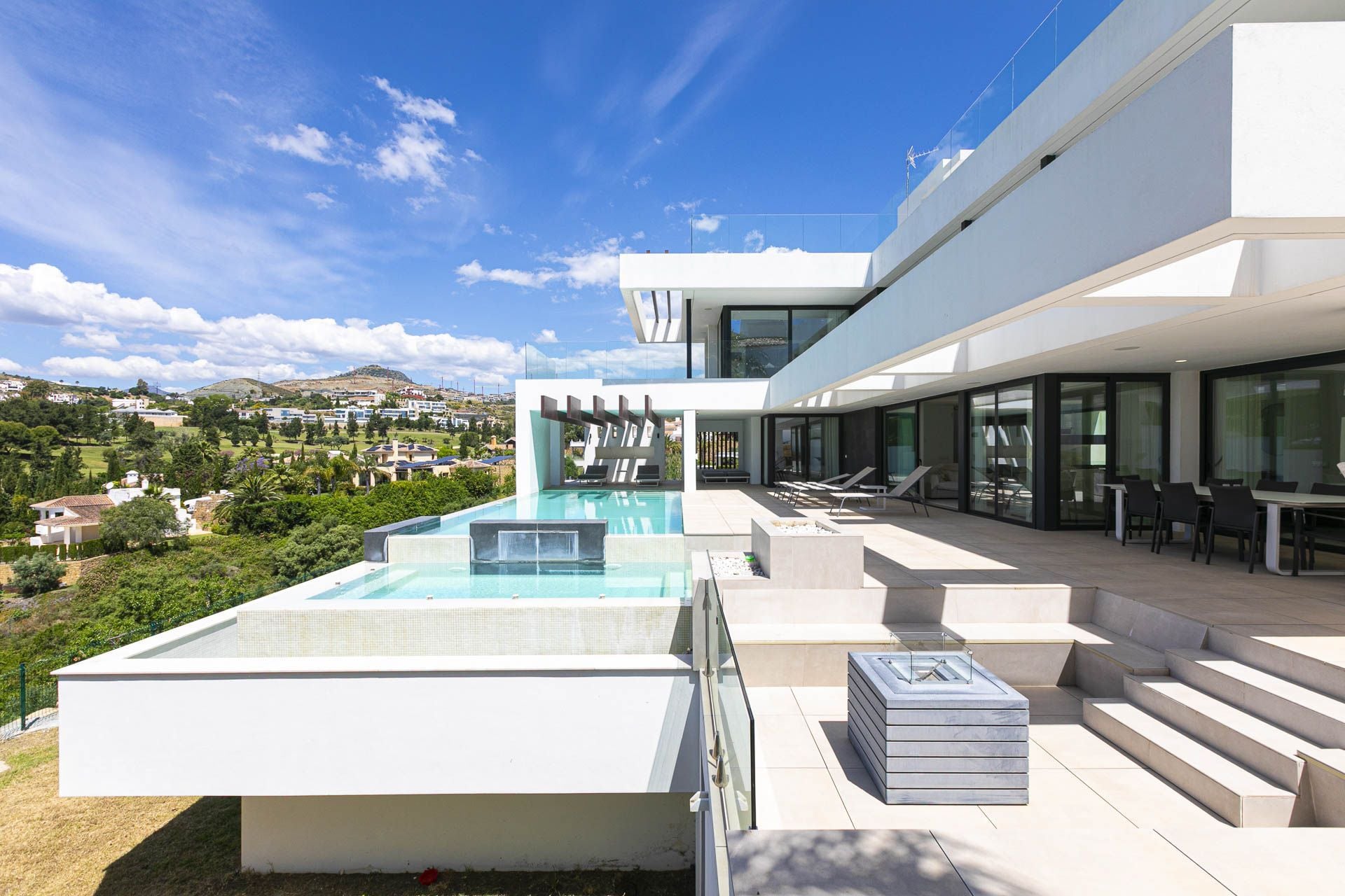 Casa de 6 Dormitorios en venta en La Alquería, Benahavís
