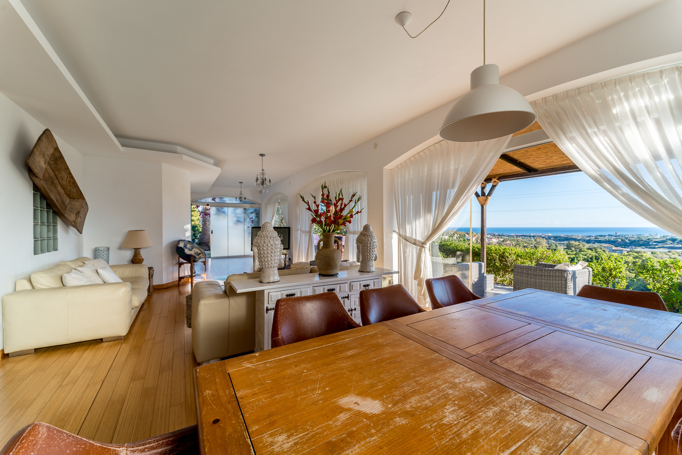 Casa de 7 Dormitorios y 7 Baños en venta en Estepona