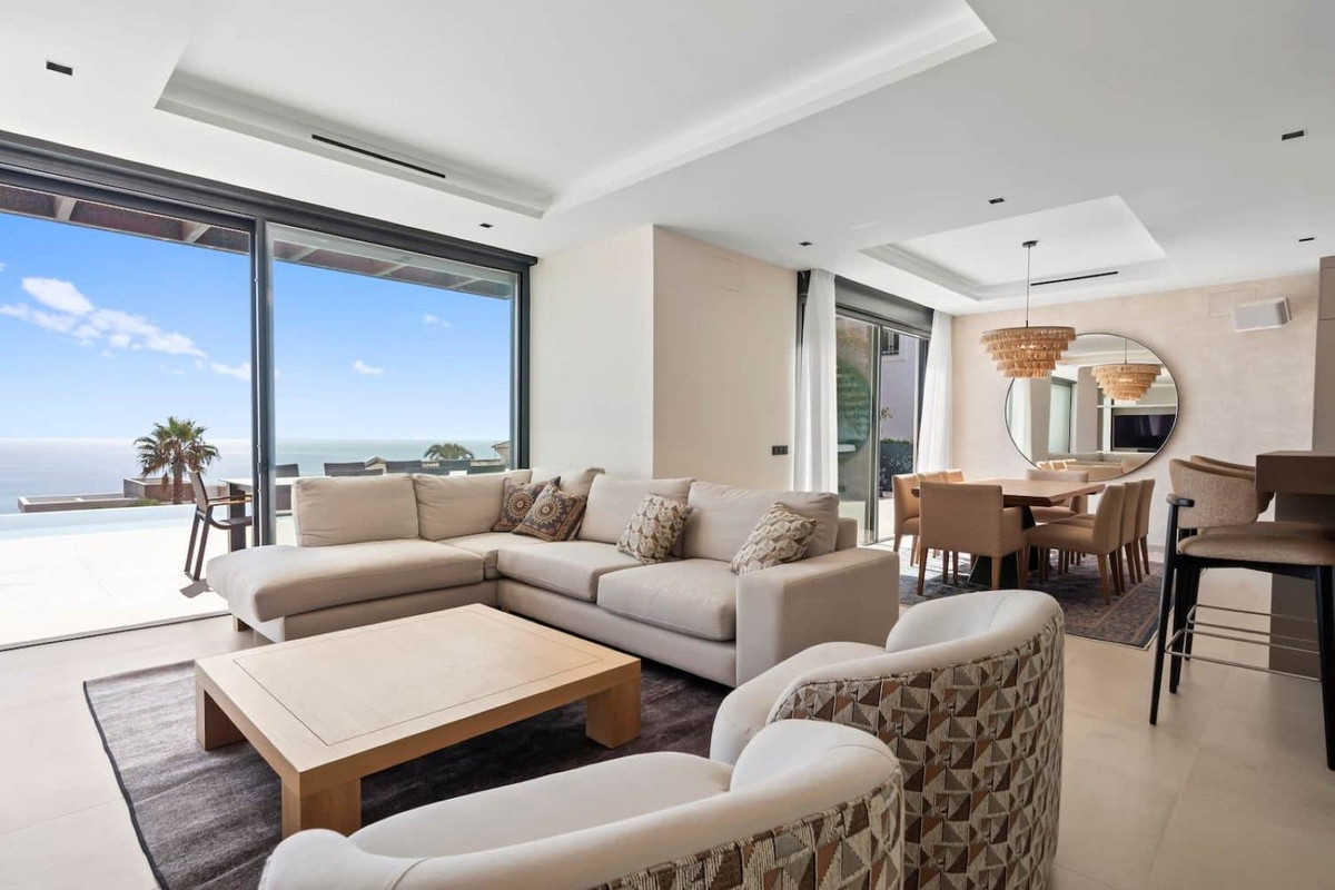 Casa de 4 Dormitorios y 3 Baños en venta en Manilva