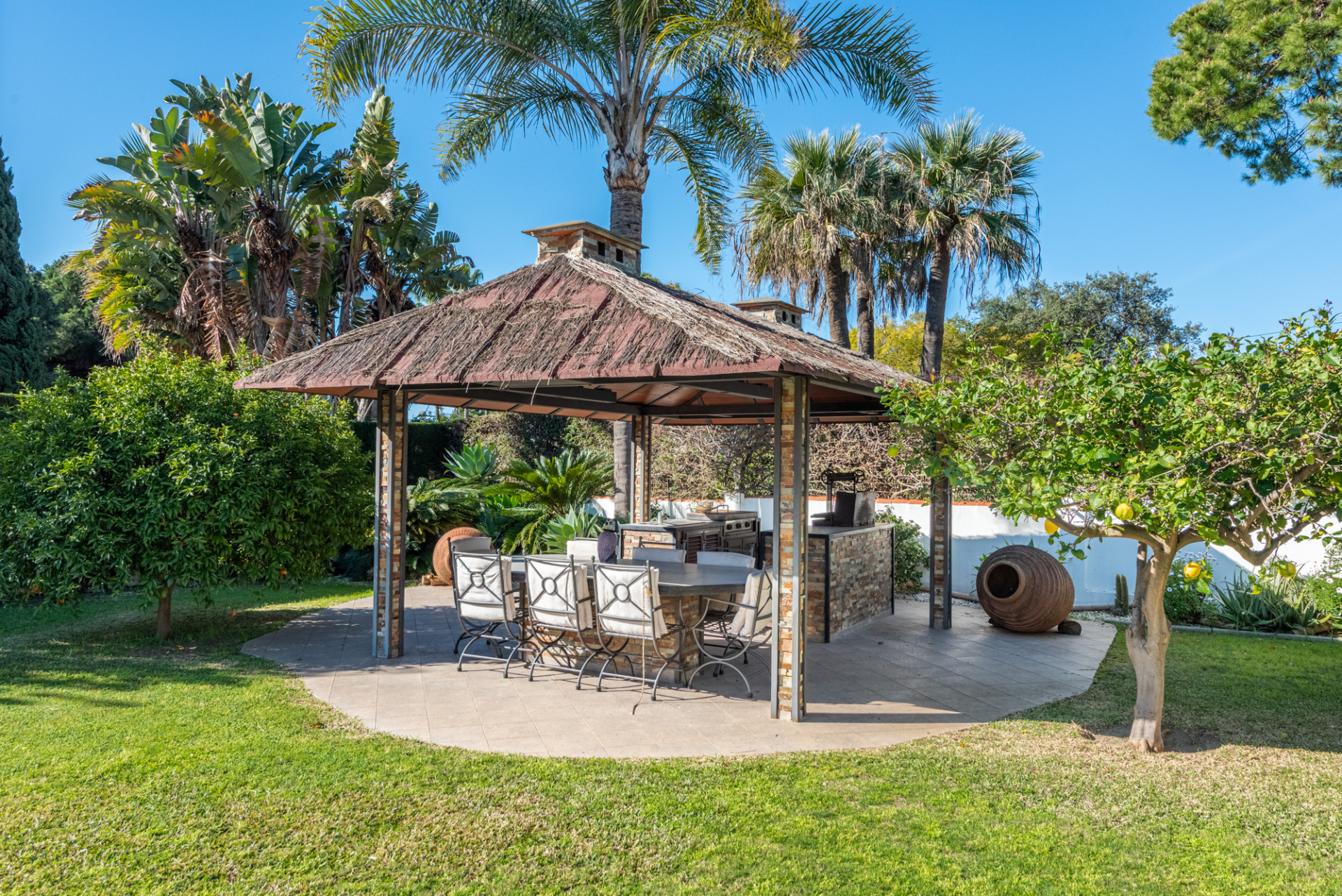 Casa de 3 Dormitorios en venta en Milla de Oro, Marbella