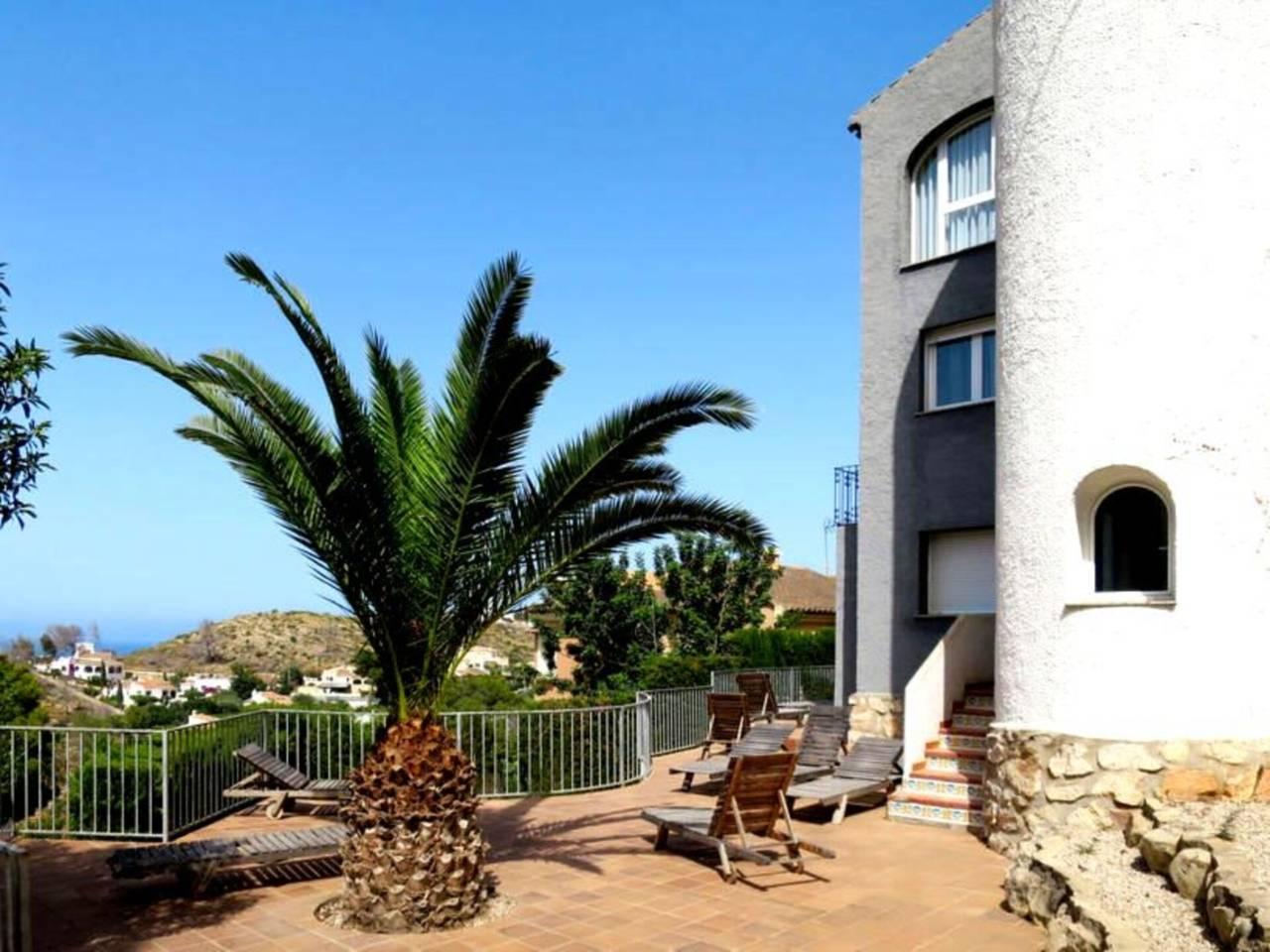 Casa Adosada de 6 Dormitorios en venta en Xàbia