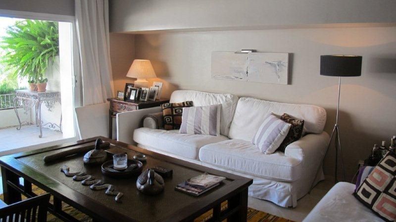 Piso de 2 Dormitorios y 2 Baños en venta en Milla de Oro, Marbella