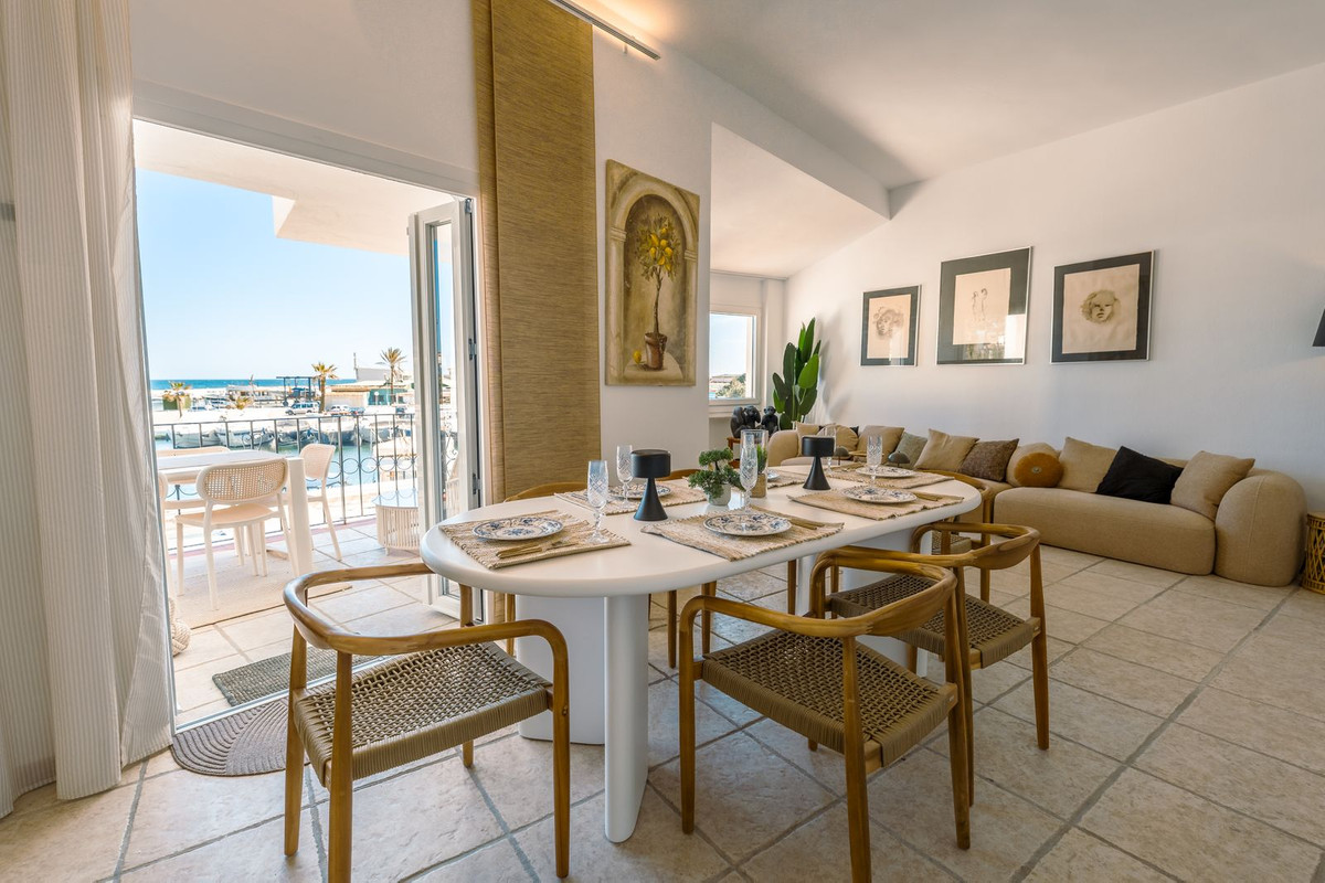 4 Bed, 3 Bath - Townhouse Holiday Rental in Cabopino, Marbella