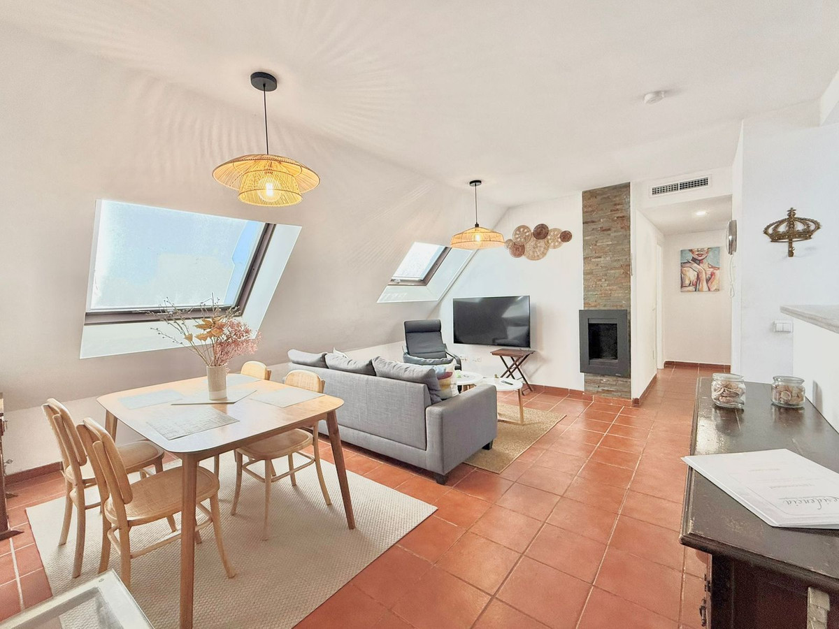 Ático de 3 Dormitorios y 2 Baños en venta en Fuengirola