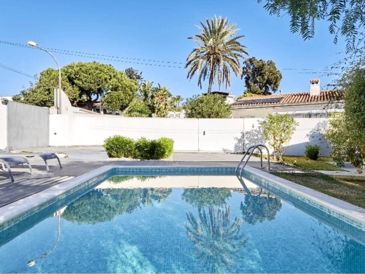 Casa Adosada de 3 Dormitorios en venta en Marbella Centro