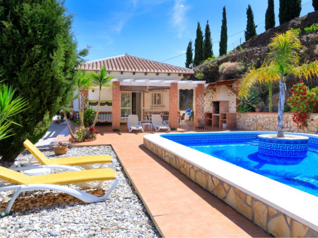 Casa Adosada de 3 Dormitorios en venta en Torrox