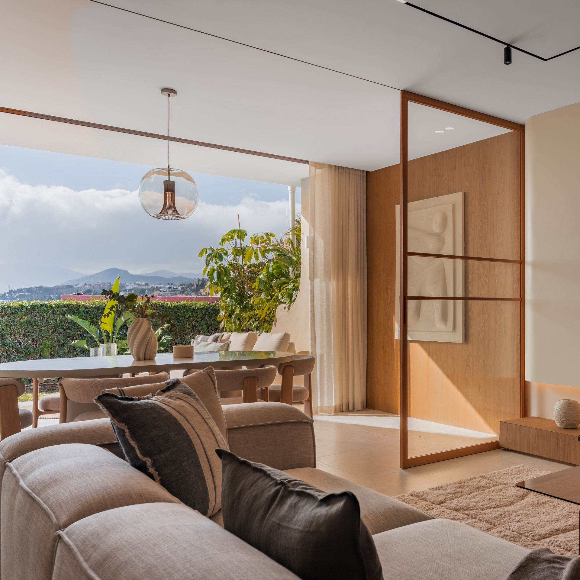 Casa Adosada de 4 Dormitorios y 3 Baños en venta en Nueva Andalucía, Marbella