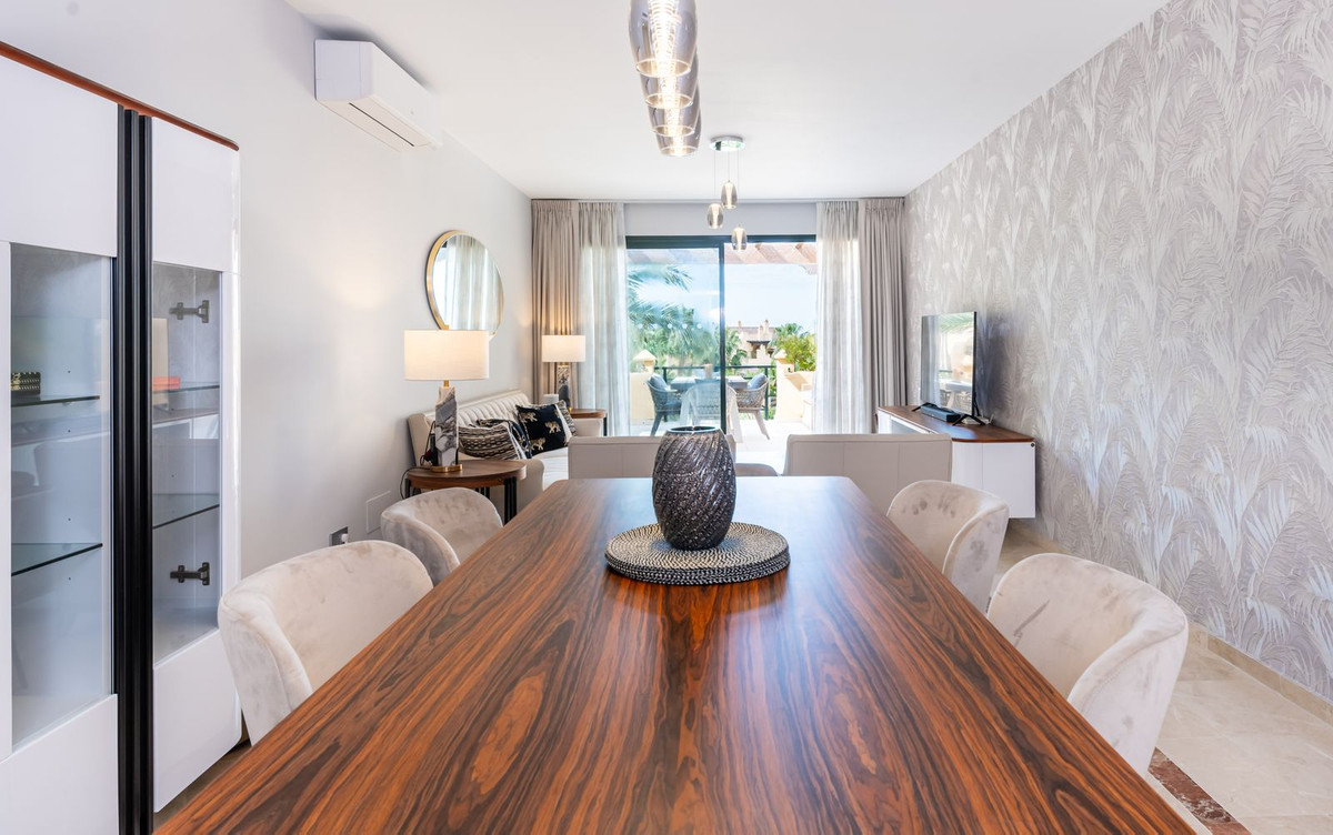 Ático de 3 Dormitorios en venta en Atalaya, Estepona