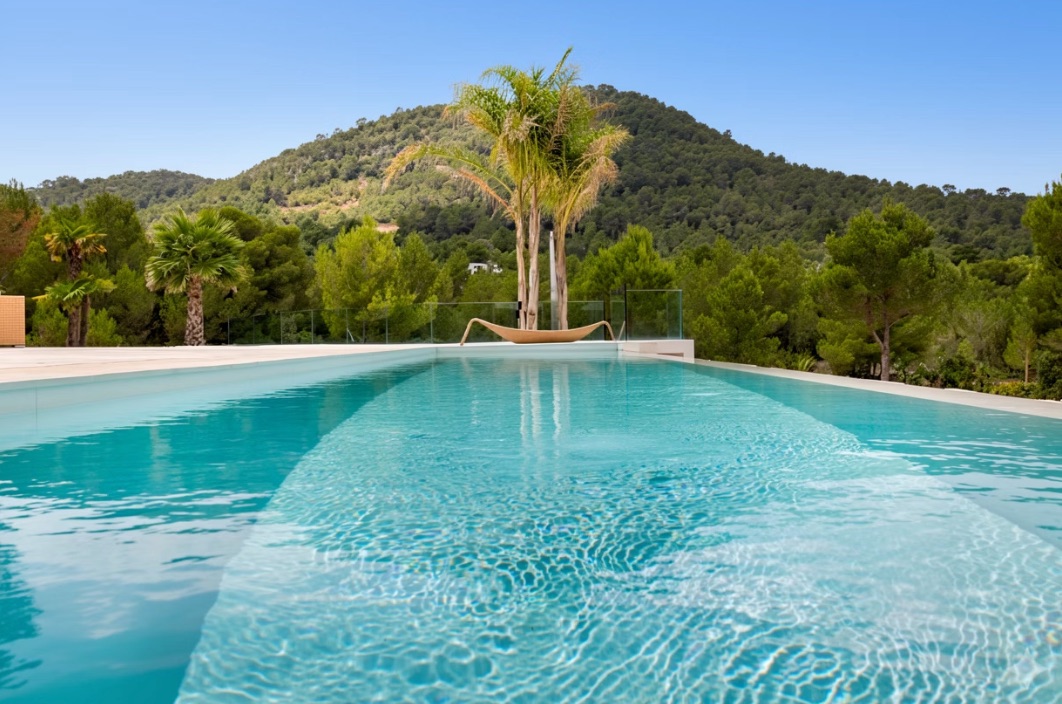 Casa de 4 Dormitorios y 4 Baños en alquiler en Sant Josep de sa Talaia