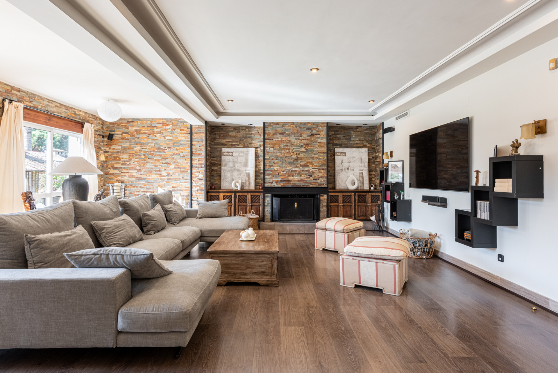 Casa de 3 Dormitorios en venta en Milla de Oro, Marbella