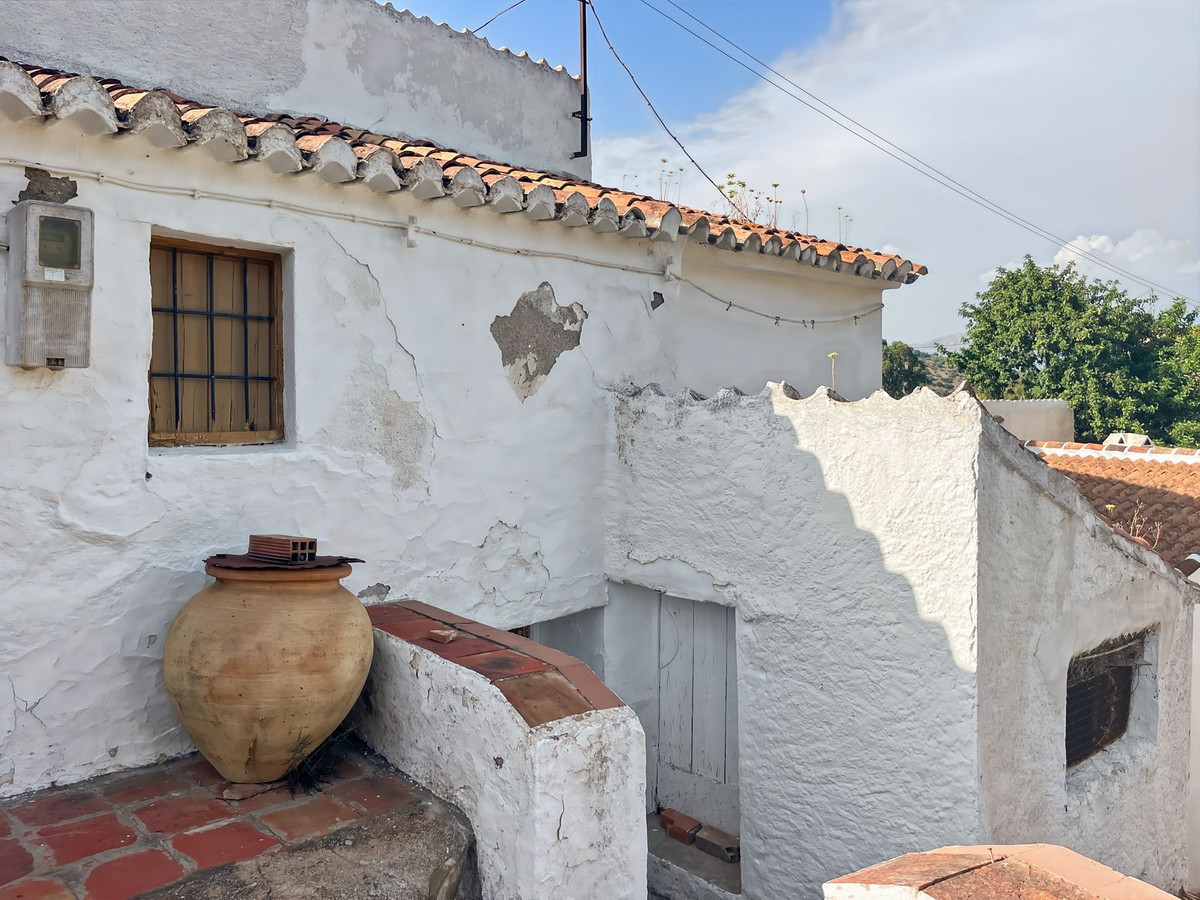 Finca de 5 Dormitorios en venta en Comares