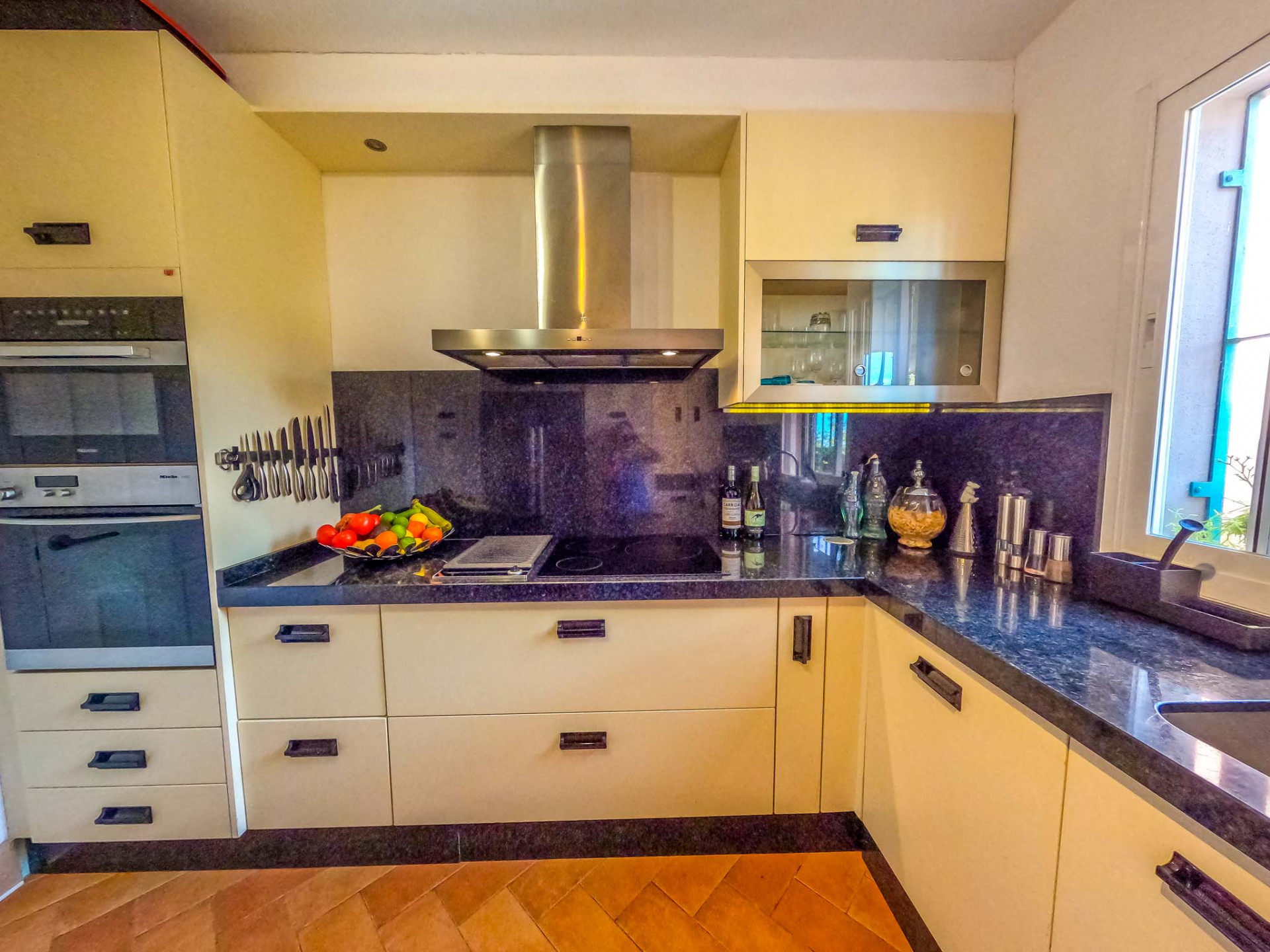 Ático de 2 Dormitorios y 2 Baños en venta en Monte Halcones, Benahavís