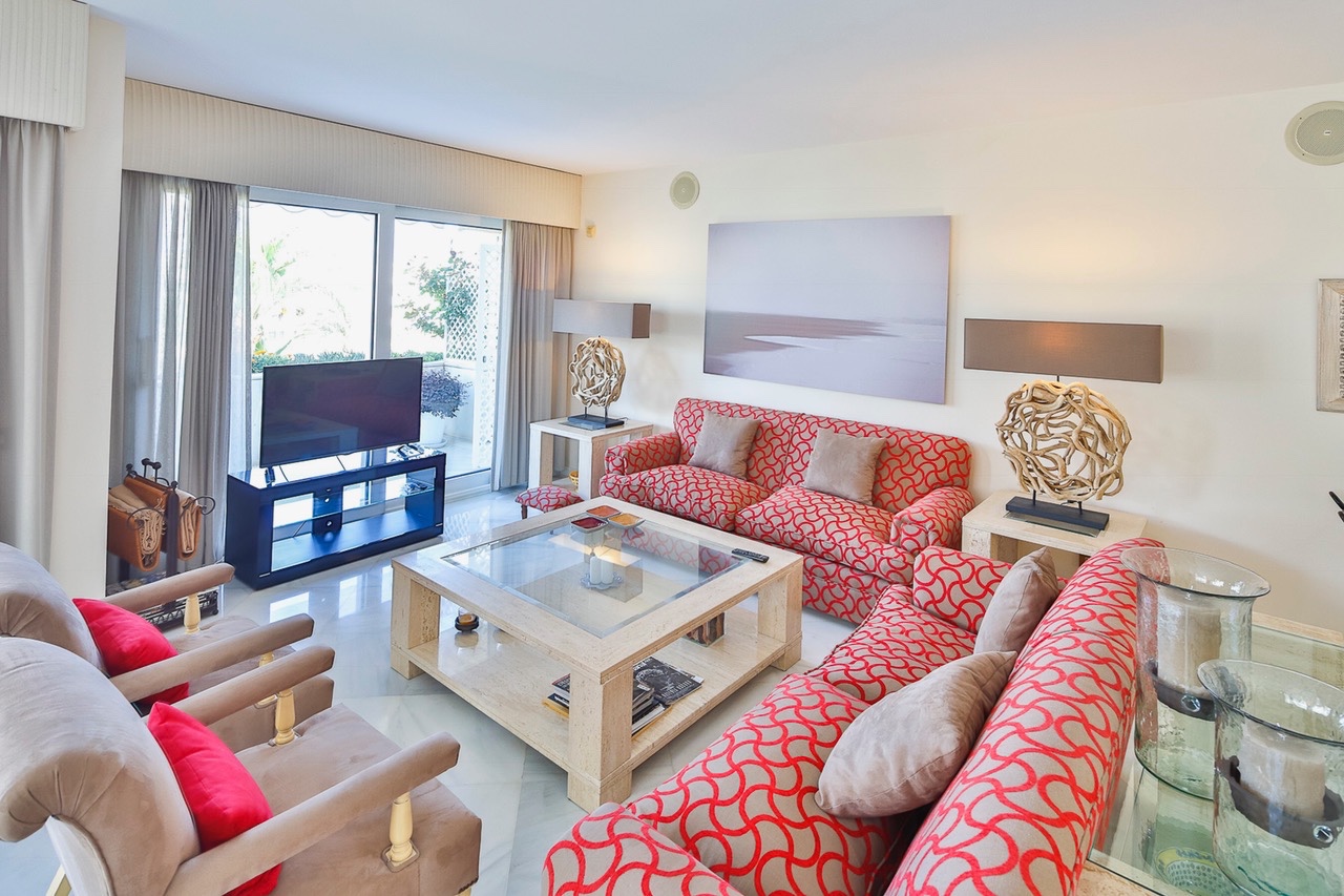 Ático de 3 Dormitorios y 4 Baños en venta en Puerto Banús, Marbella