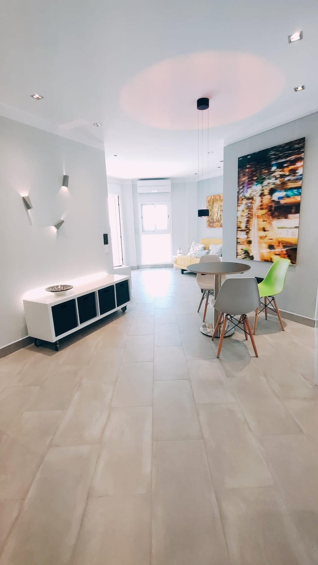 Piso de 1 Dormitorio y 1 Baño en venta en Fuengirola Centro