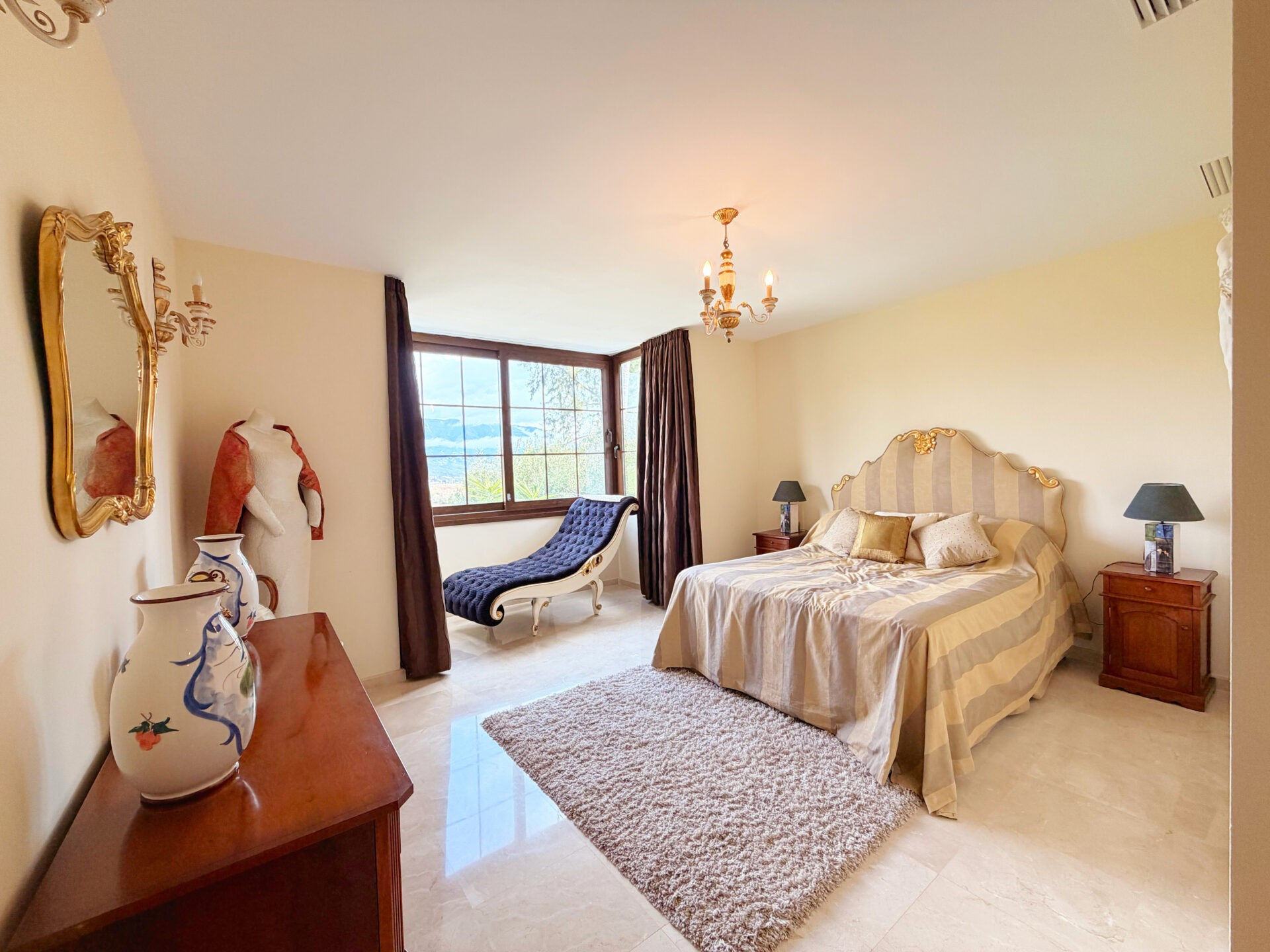 Casa de 4 Dormitorios en venta en Mijas