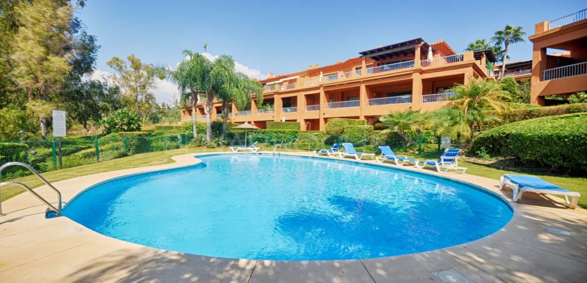 Piso de 3 Dormitorios y 3 Baños en venta en Estepona