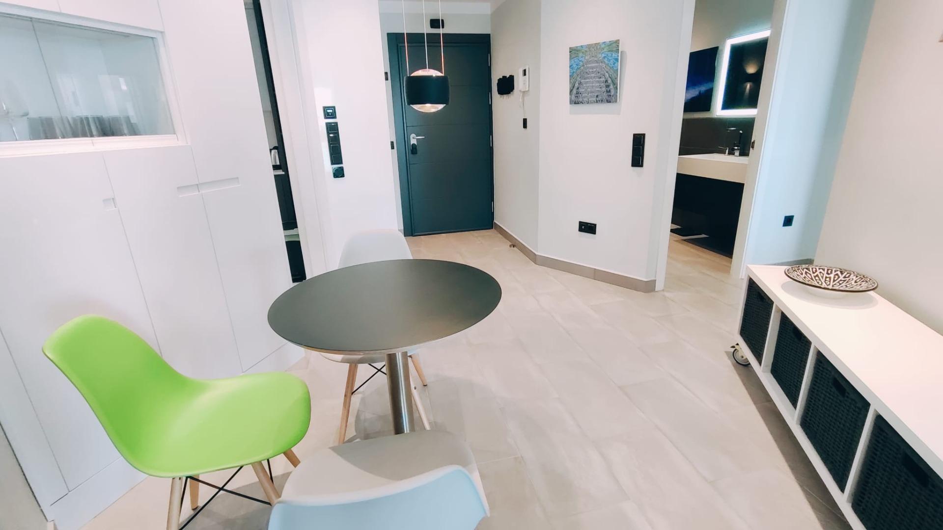 Piso de 1 Dormitorio y 1 Baño en venta en Fuengirola Centro