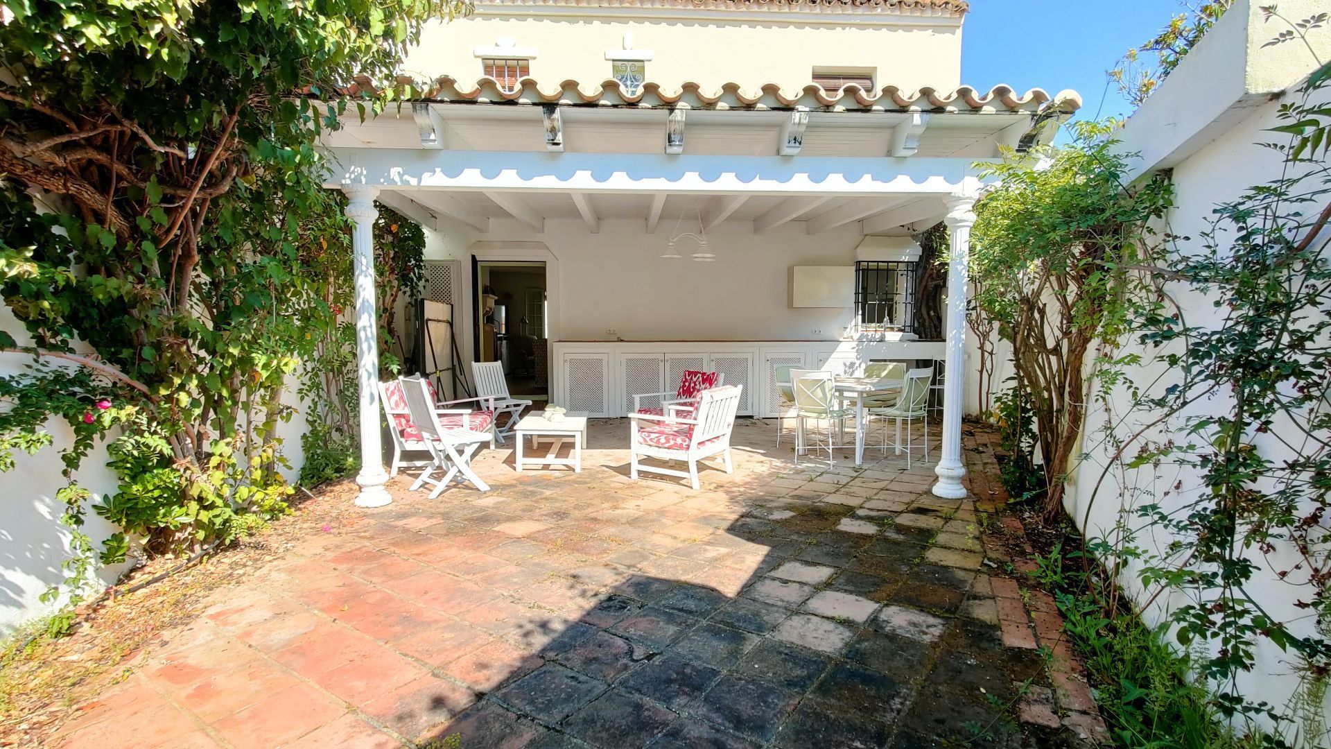 Casa Adosada de 3 Dormitorios en venta en San Pedro de Alcántara