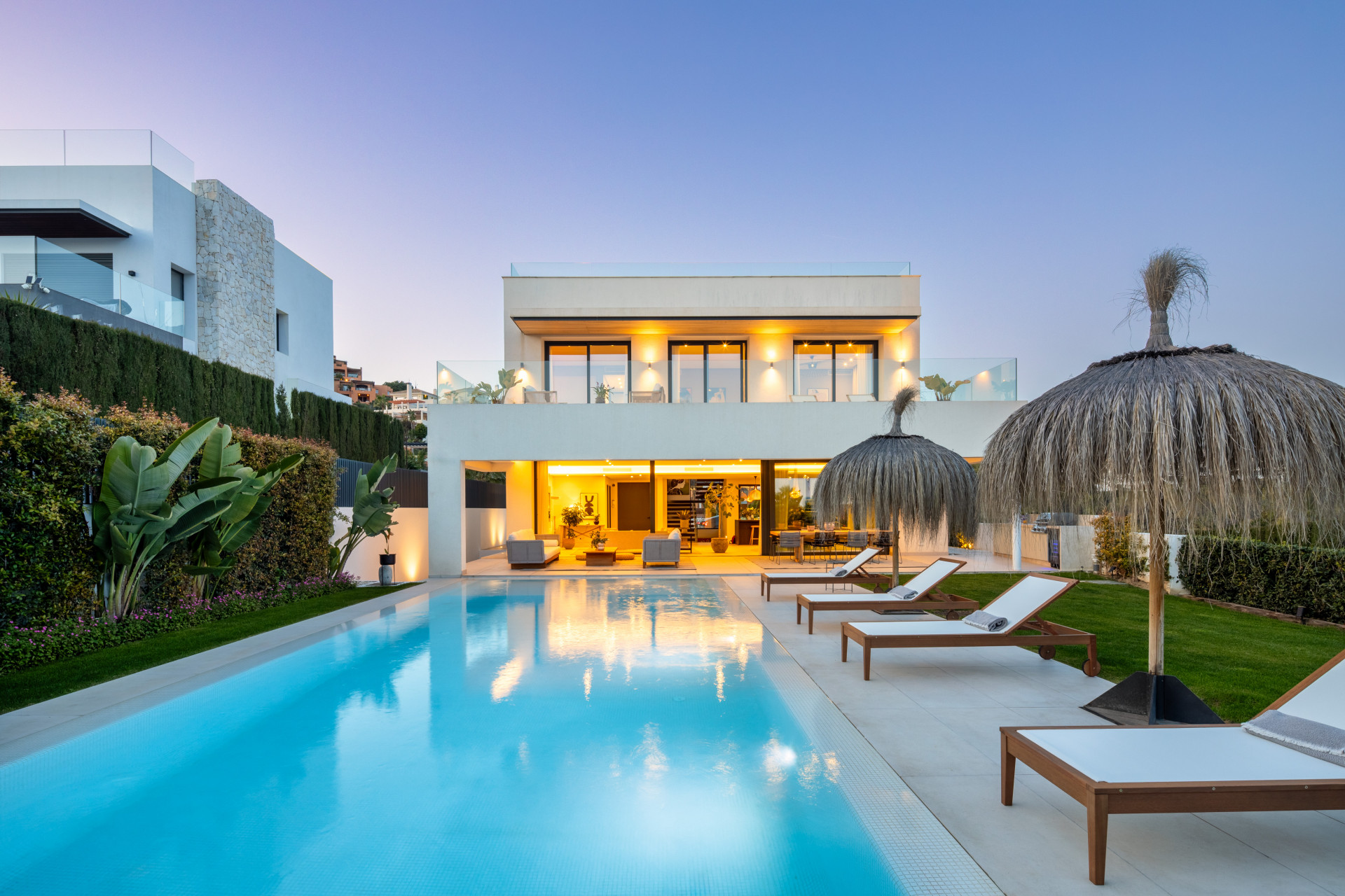 Casa de 5 Dormitorios y 5 Baños en venta en Nueva Andalucía, Marbella