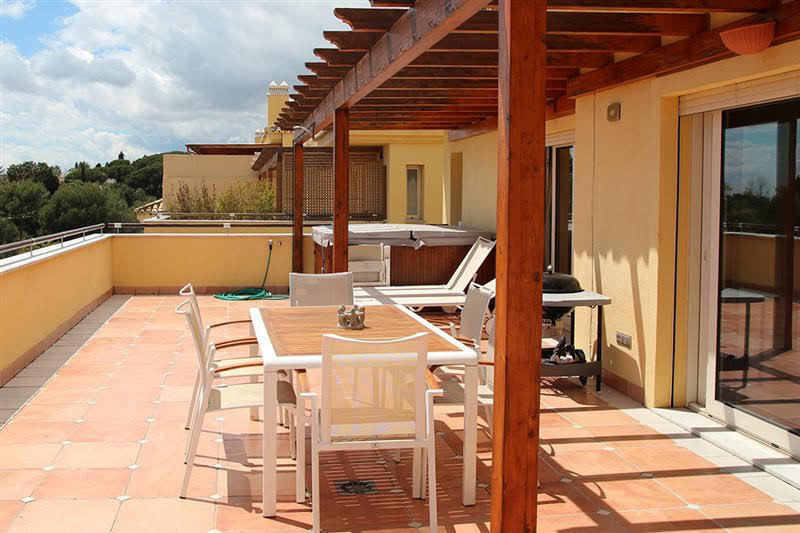 Ático de 3 Dormitorios en venta en Sierra Blanca, Marbella