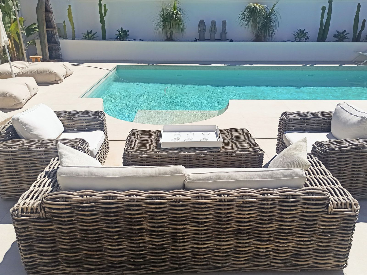 Casa de 4 Dormitorios en alquiler vacacional en Cancelada, Estepona