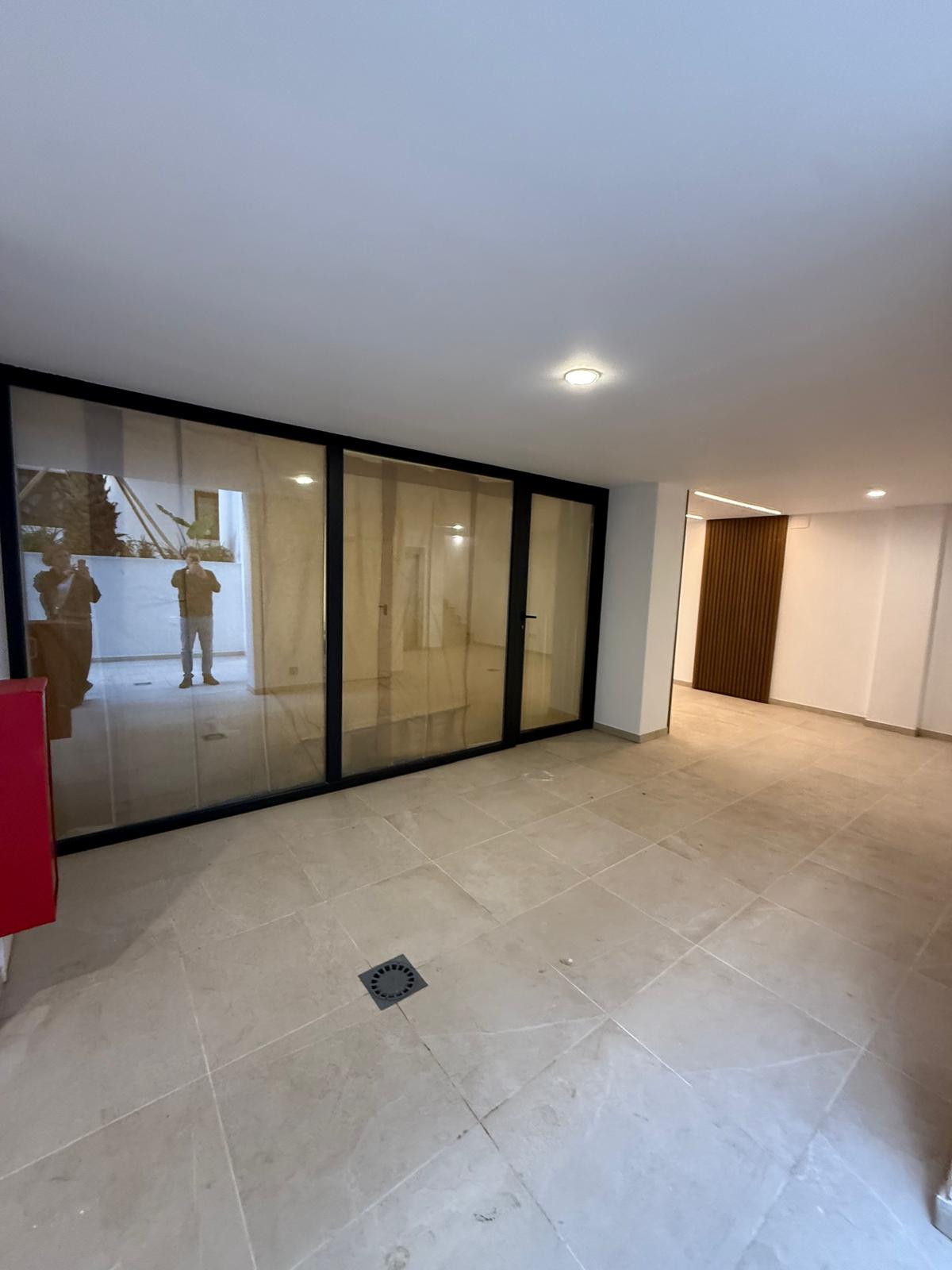 Piso de 2 Dormitorios en venta en La Alqueria, Estepona