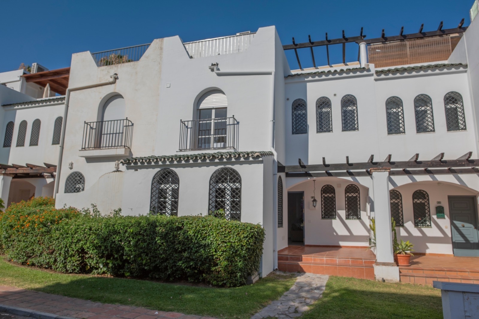 Casa Adosada de 3 Dormitorios en alquiler vacacional en Nueva Andalucía, Marbella
