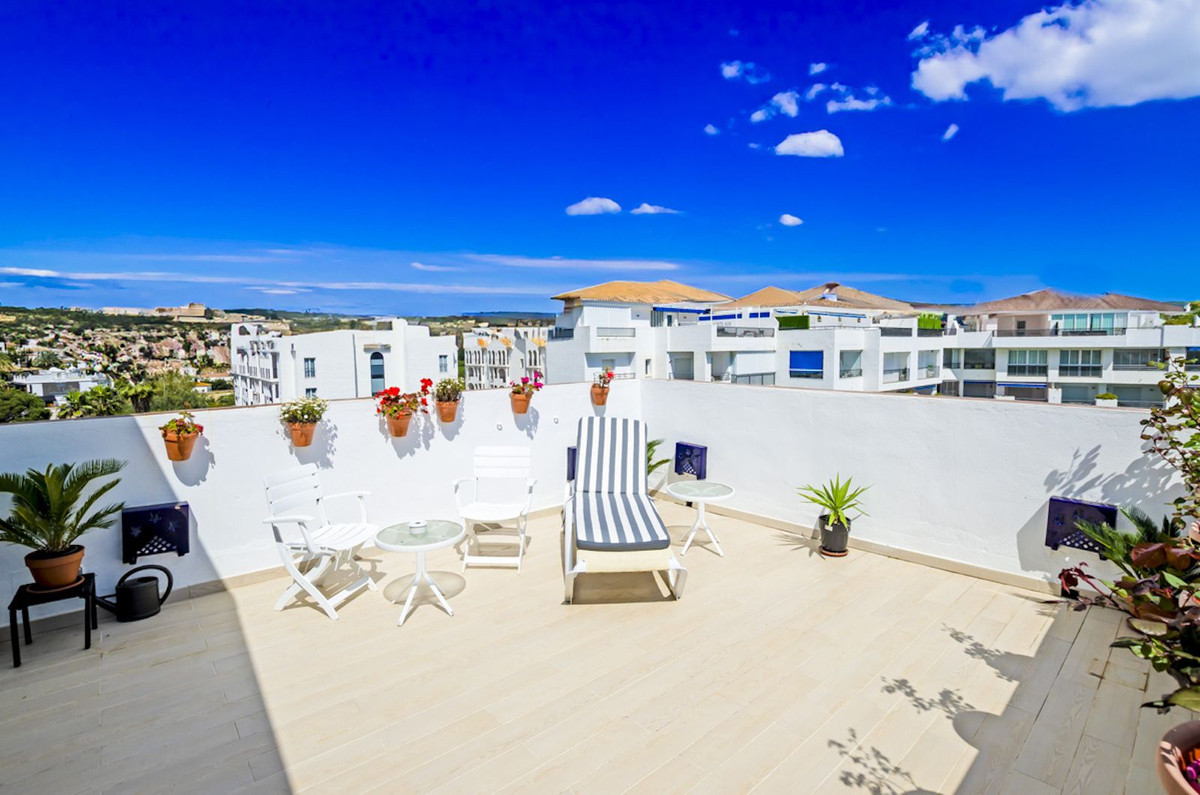 Ático de 3 Dormitorios y 3 Baños en venta en Puerto Banús