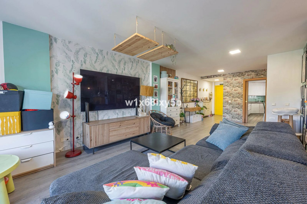 Piso de 3 Dormitorios en venta en Nueva Andalucía, Marbella