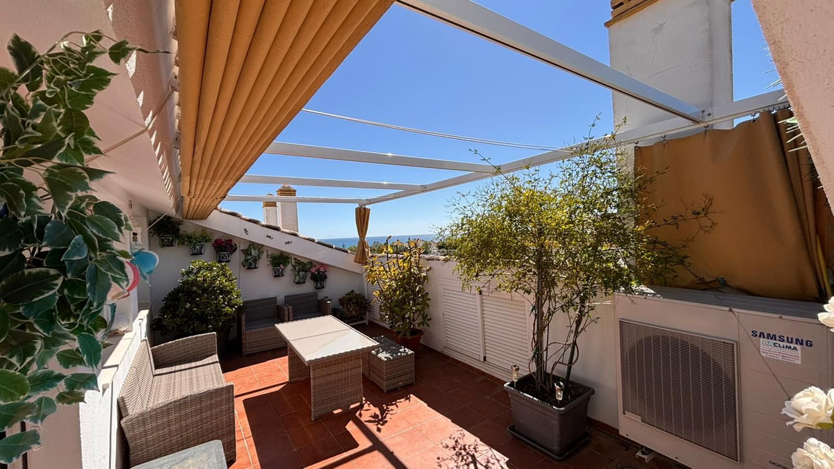 Ático de 4 Dormitorios en venta en Milla de Oro, Marbella