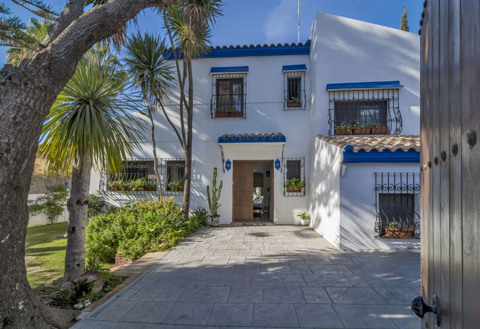 Casa de 4 Dormitorios en venta en Milla de Oro, Marbella
