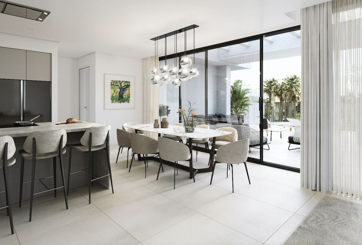 Piso de 2 Dormitorios en venta en Estepona