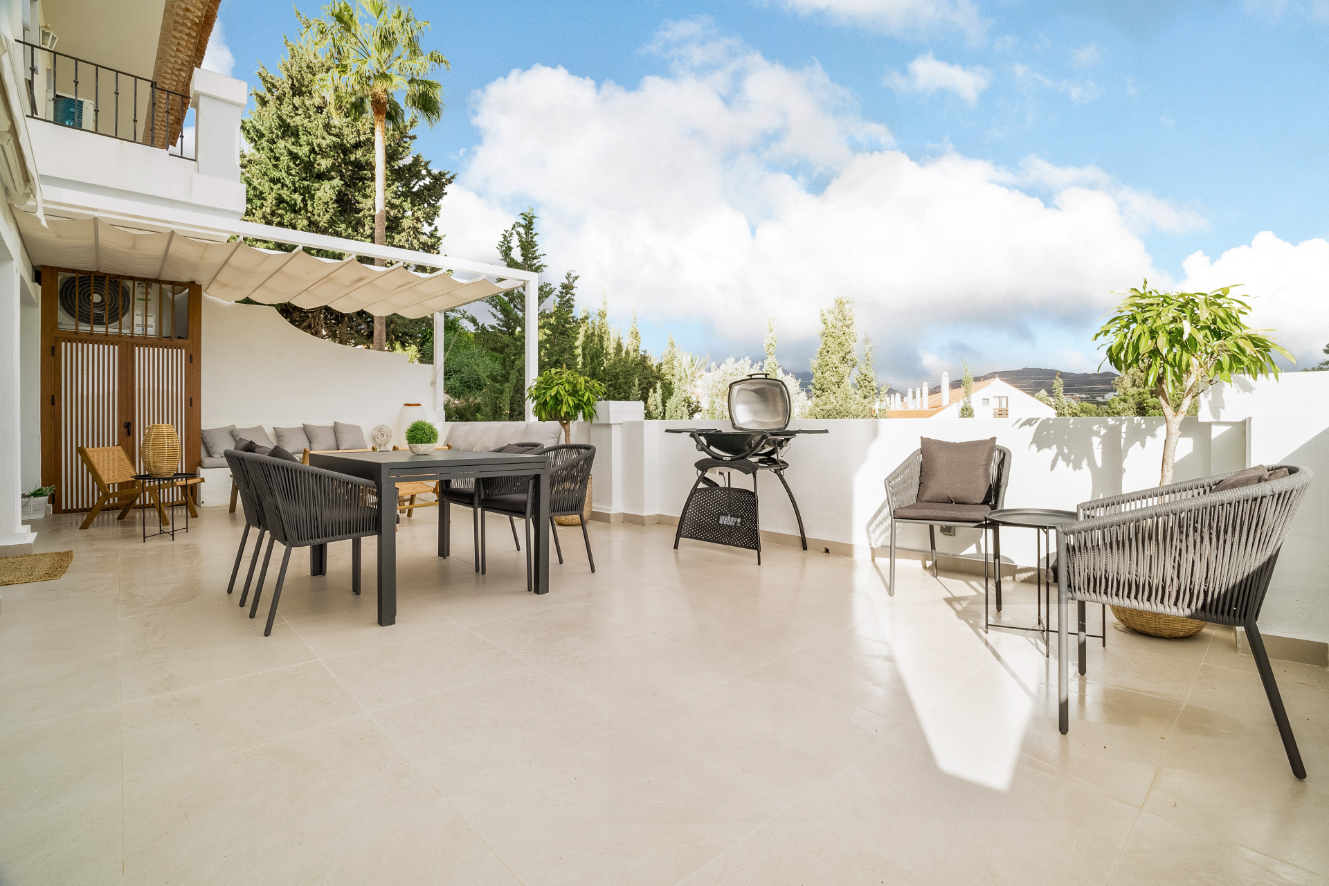 Piso de 3 Dormitorios en venta en Nueva Andalucía, Marbella