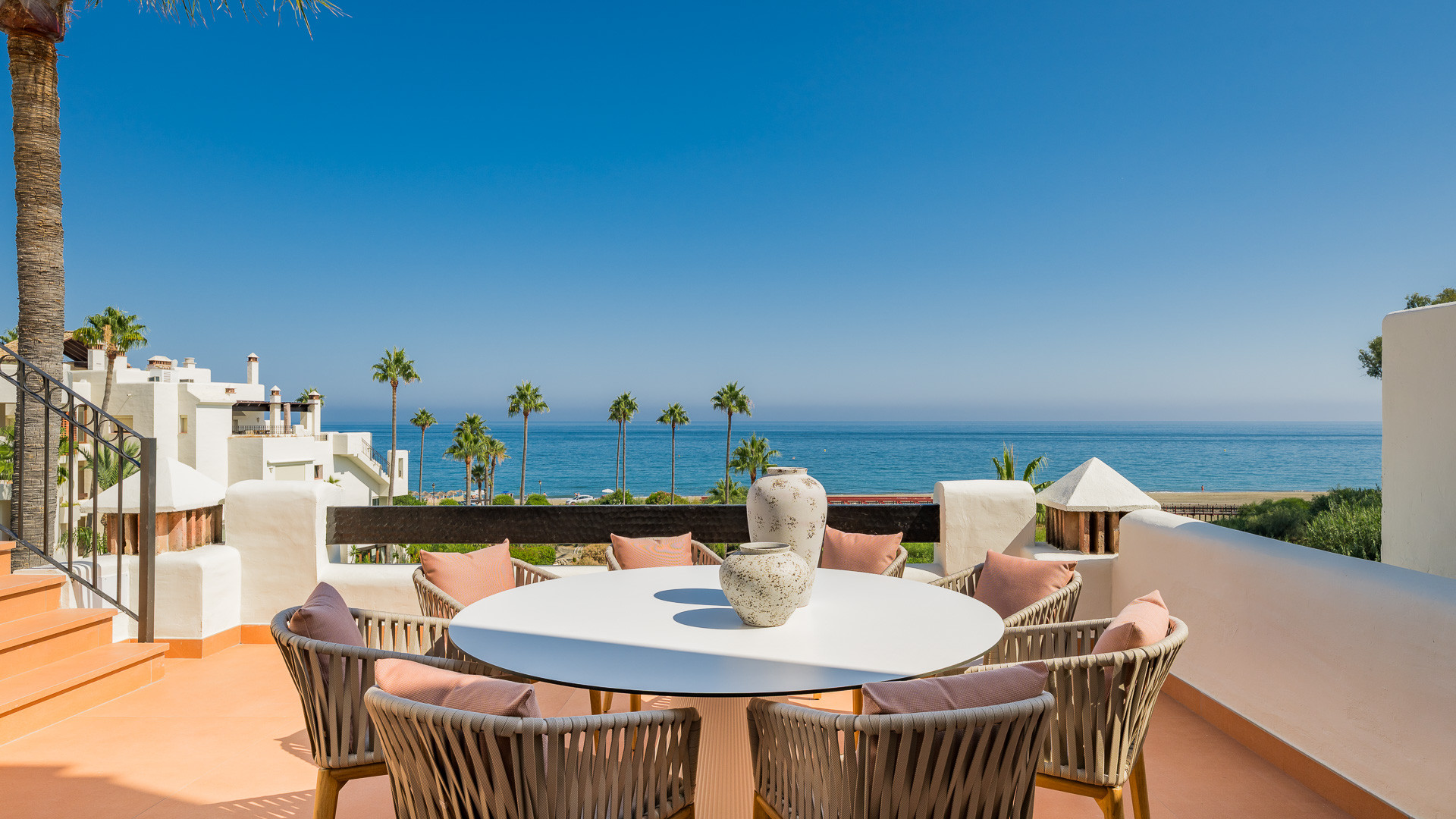 Ático de 3 Dormitorios y 3 Baños en venta en Estepona